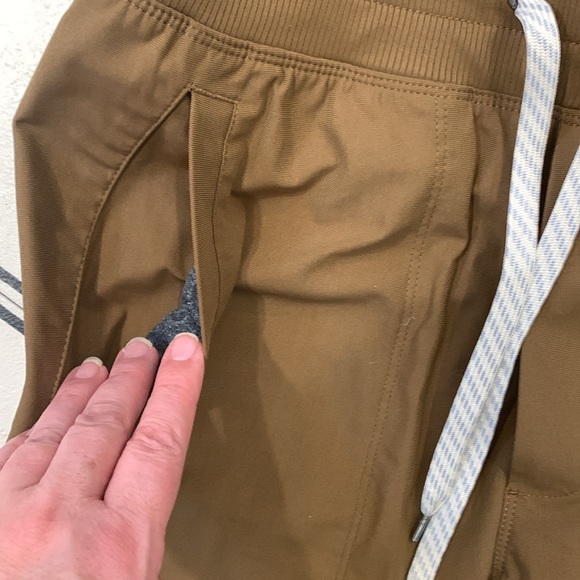 Vuori Meta Jogger size medium - Picture 3 of 11